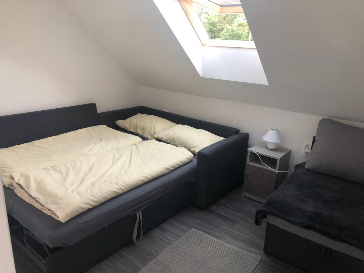 Heni Apartment Bük Exteriör bild