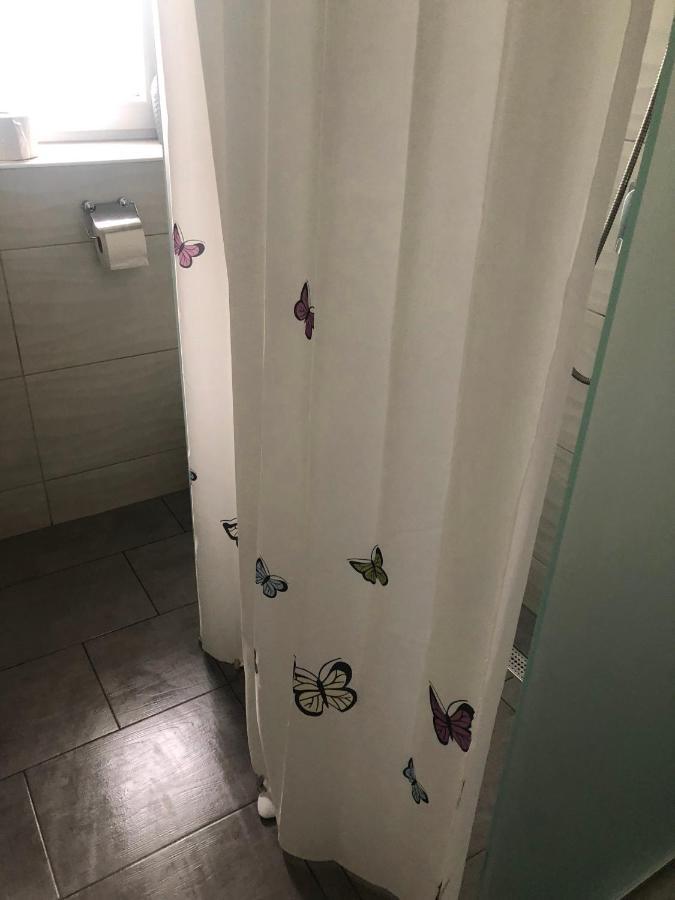 Heni Apartment Bük Exteriör bild
