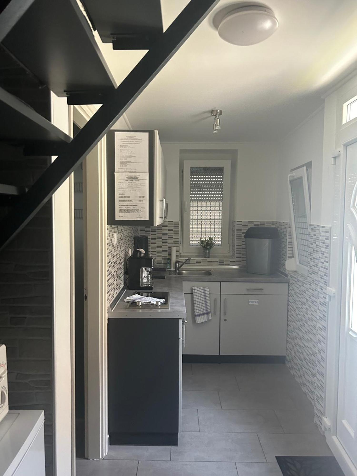 Heni Apartment Bük Exteriör bild