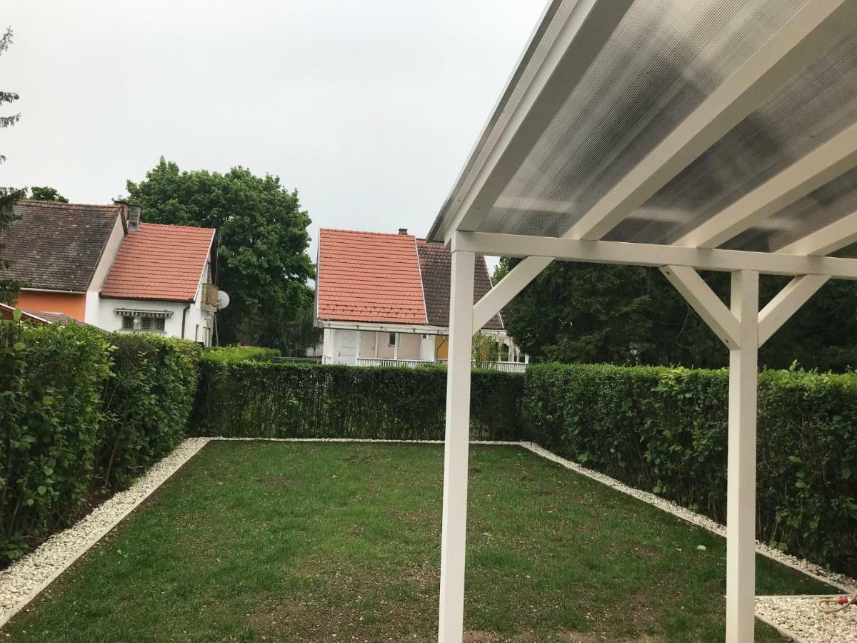 Heni Apartment Bük Exteriör bild