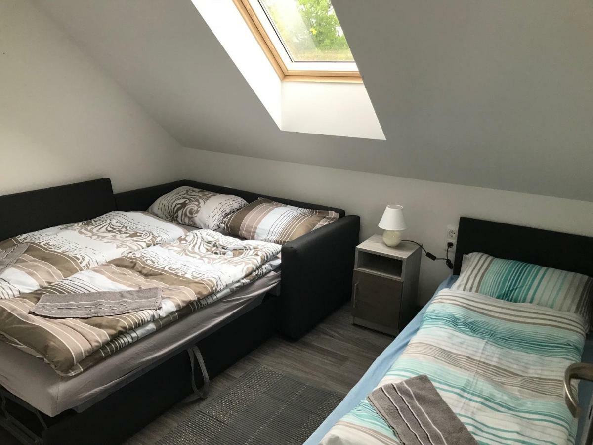 Heni Apartment Bük Exteriör bild
