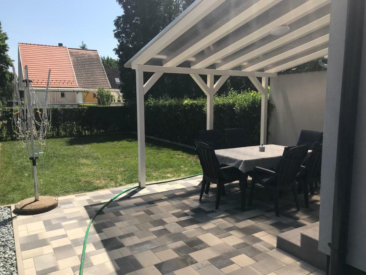 Heni Apartment Bük Exteriör bild